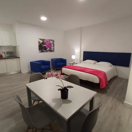 Tanoeiros Apartament *